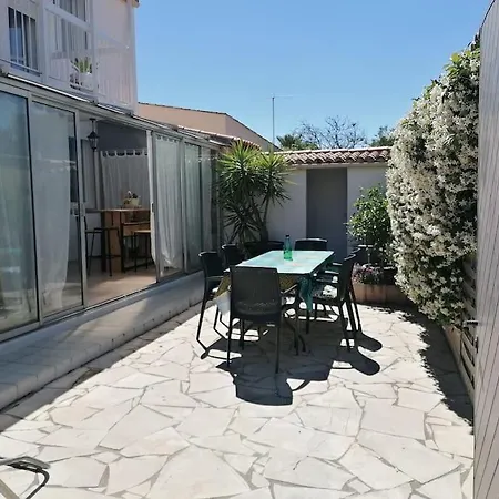 Maison Dans Quartier Calme * אגדה