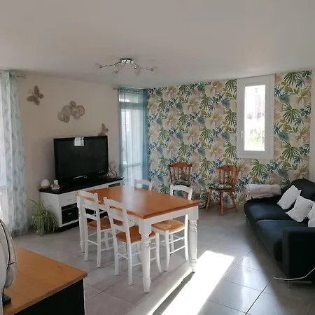 Maison Dans Quartier Calme * אגדה